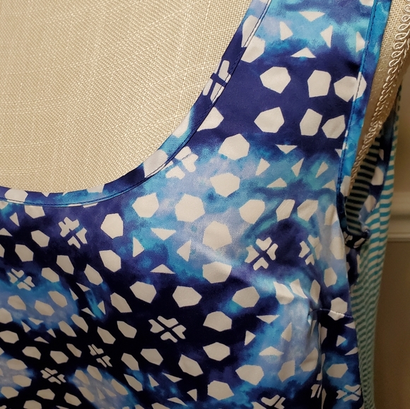 AXCESS | Women's blue medallion-pattern front striped back tanktop. Size large. - Picture 3 of 5